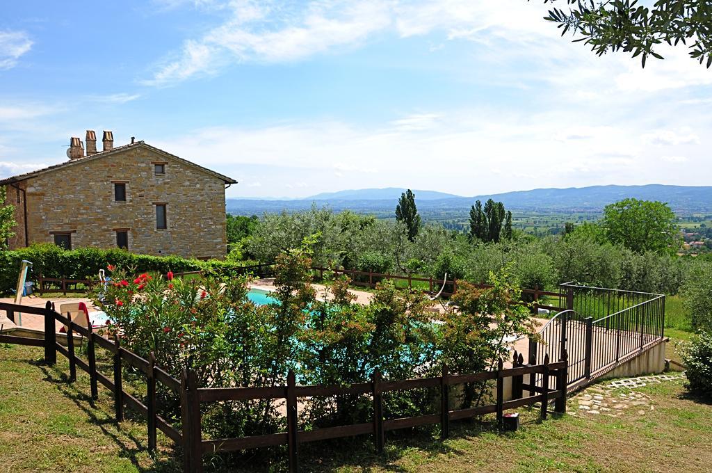Villa Rosy Asís Exterior foto