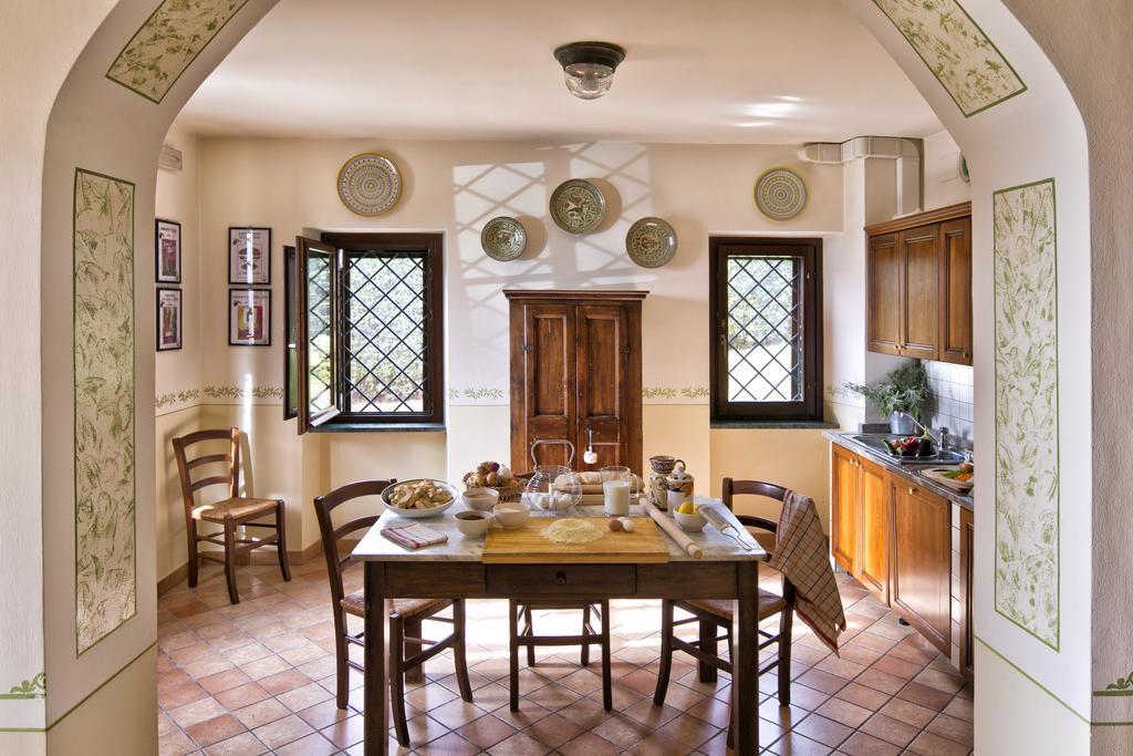 Villa Rosy Asís Exterior foto