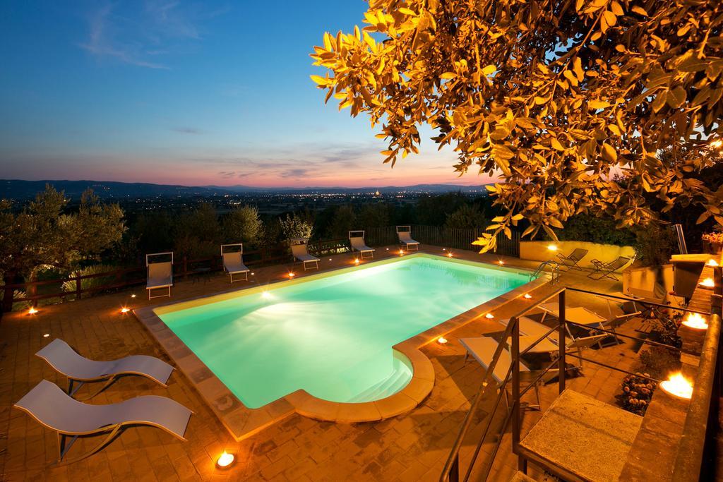 Villa Rosy Asís Exterior foto